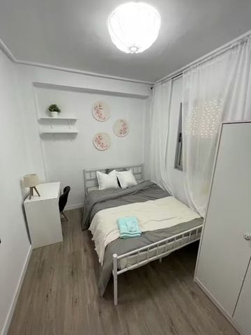 Carrer del Poeta Alberola, Valencia, Valencian Community 46018 - Photo 4