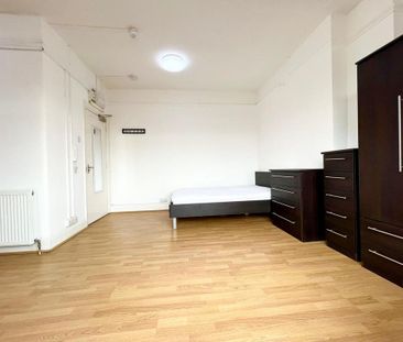 Studio to rent - Photo 5