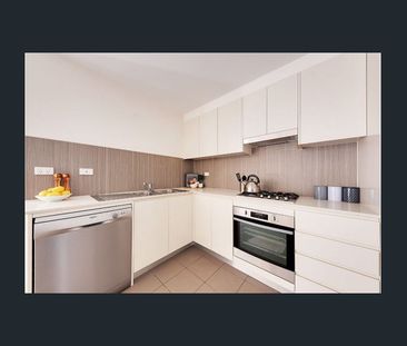 Style, Space and Location - Photo 4