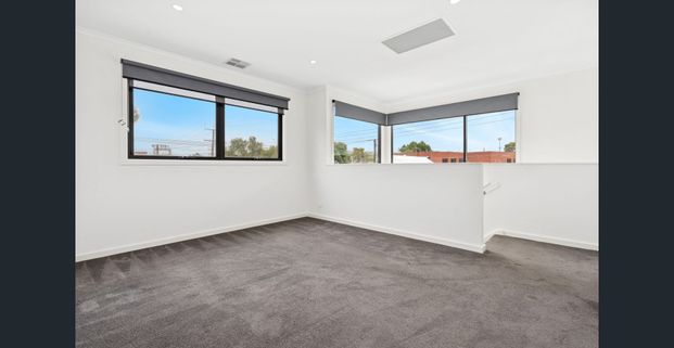 Spacious Family Living in the Heart of Port Adelaide - Photo 1