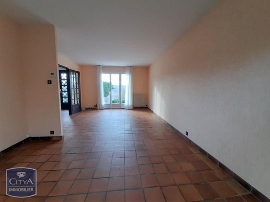 Location Maison 6 pièces 87m² LE VIGEN 87110 - Photo 1