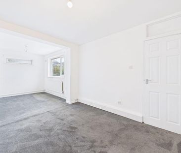 2 bedroom bungalow to rent - Photo 1