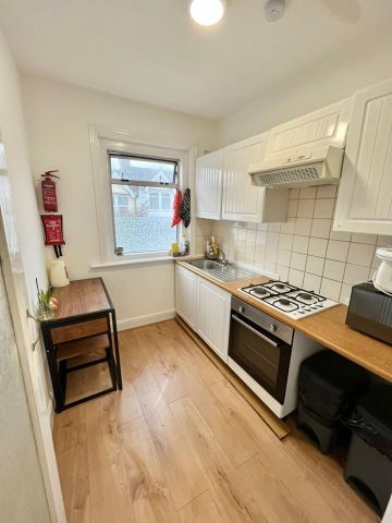 Room in a Shared Flat, Bertram Road, NW4 - Photo 2