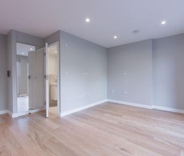 Flat to rent - Photo 1