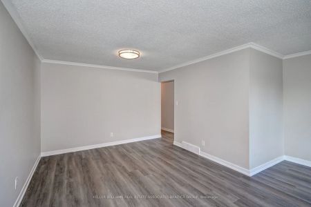 Property For Lease | X9285146 - Photo 3