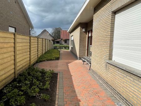 Huis met 3 slaapkamers, garage en tuin - Foto 4