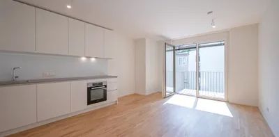 ASG IV-Qualitatives Wohnen in urbaner Lage: hochwertiger 2-Zimmer ZWEITBEZUG mit BALKON! Provisionsfrei! - Photo 2