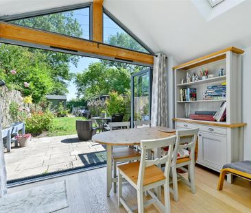 3 bedroom terraced house to rent - Photo 2