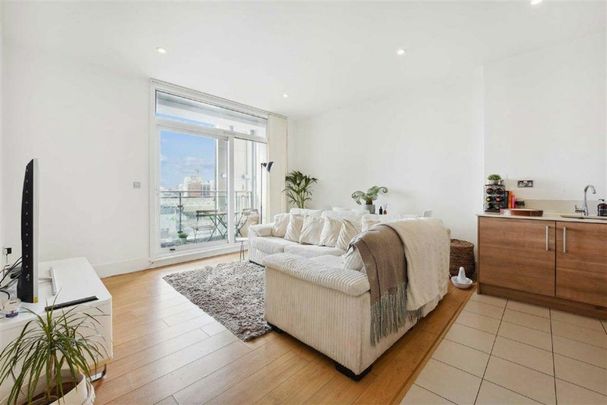 Cornell Square, South Lambeth, SW8 - Photo 1