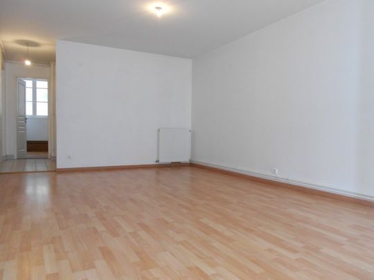 Location Appartement 3 pièces 76m² BESANCON 25000 - Photo 1