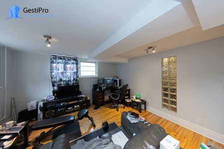 245 Fraser - Photo 5