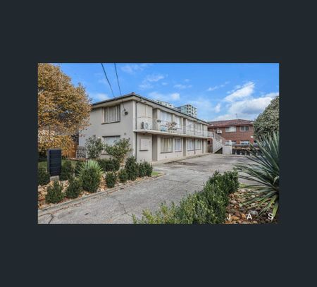 2/3 Eldridge Street, Footscray, Vic 3011 - Photo 2