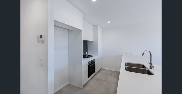 Beautiful new townhouse for rent - Photo 1