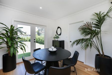 5 Fenfield Street, Altona VIC 3018 - House For Rent | Domain - Photo 4