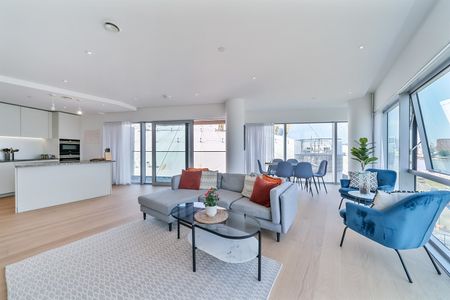 Available from Now - 3 Bed Apartment, Furnished - Photo 2