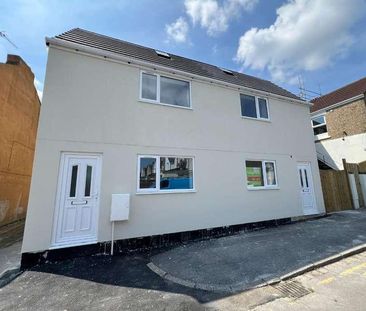 Butterworth Street, Swindon, SN1 - Photo 6