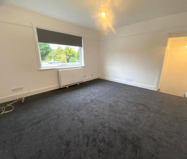 3 bedroom flat to rent - Photo 5