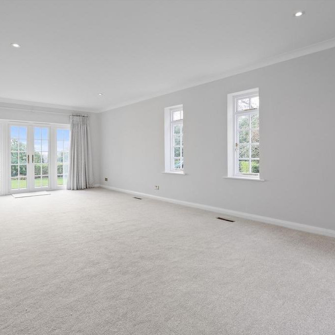6 bedroom detached house to rent - Photo 1