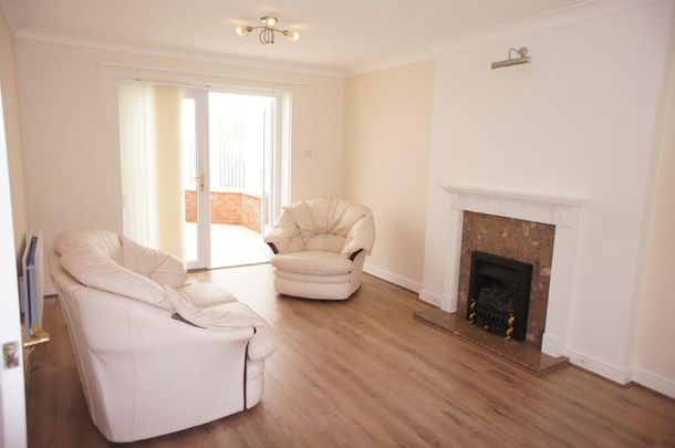 3 bedroom detached house to rent - Photo 1
