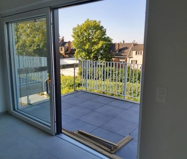 Neue lichtdurchflutete Wohnung mit 2 Schlafzimmern und Balkon in Süd-Westlage - Photo 2