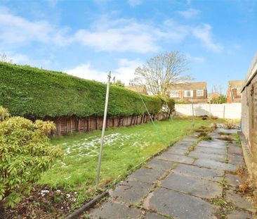 2 bedroom semi-detached bungalow to rent - Photo 2