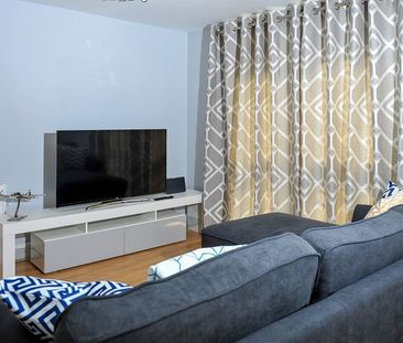 Albert Street - Photo 1