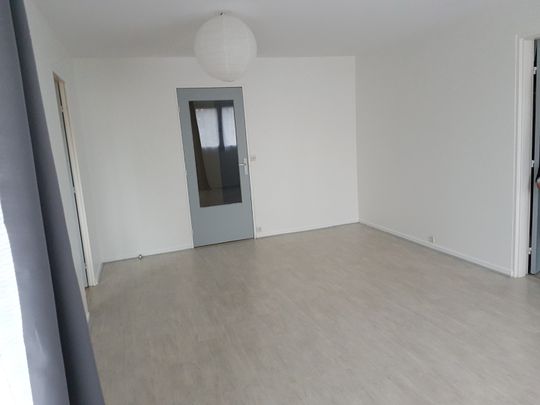 Location Appartement 2 pièces 49m² VALENCIENNES 59300 - Photo 1