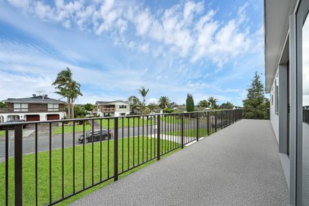 Room for Everyone � 7-Bedroom Home in Henderson - Photo 2