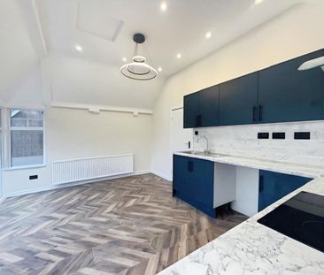 3 bedroom apartment to rent - Photo 3