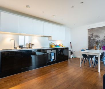 3 bedroom flat to rent - Photo 1