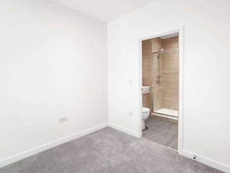 Bracknell, Berkshire, RG12 - Photo 4