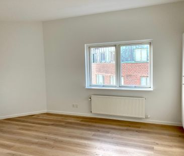 Skøn taglejlighed med altan og udsigt i Aalborgs hjerte - Photo 6