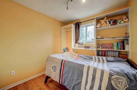 For Lease - 252 Lakeview Park Avenue, Oshawa, Ontario - Photo 4