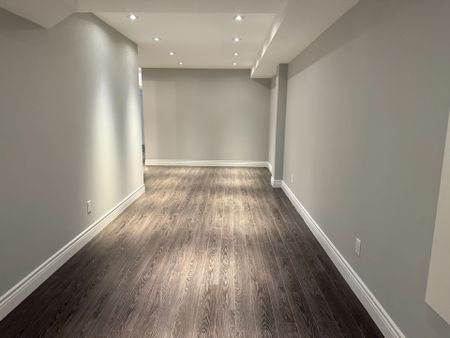 For Lease - 325 Bathurst Glen Drive Unit# Lower, Vaughan, Ontario - Photo 4
