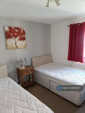 3 bedroom maisonette to rent - Photo 3