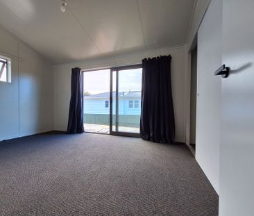 Spacious Warm New Build. Pets considered. 1.5 bath - Photo 5