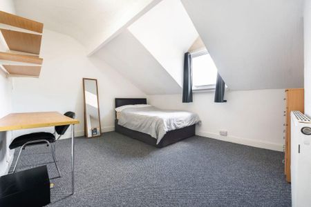 5 bedroom property to rent - Photo 3