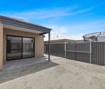 Two Bedroom Unit in Baldivis - Photo 1