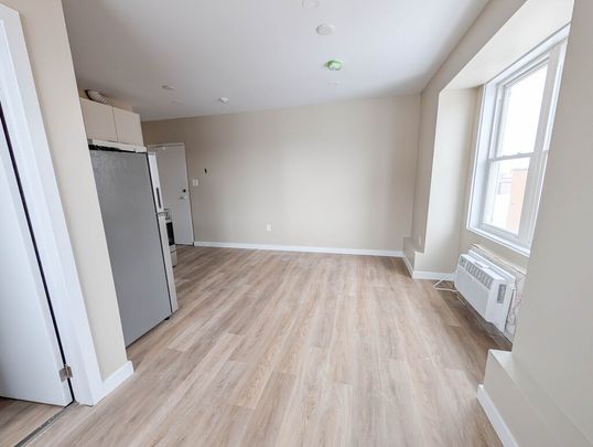 5824 Main Street (A) - Bachelor Apartment - Photo 1