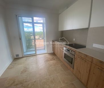 Location Appartement 3 pièces 79m² - Photo 4