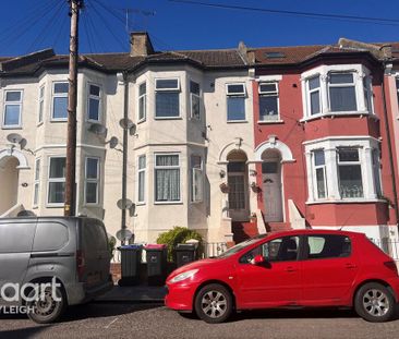 1 bedroom in a flat share to rent - Photo 4