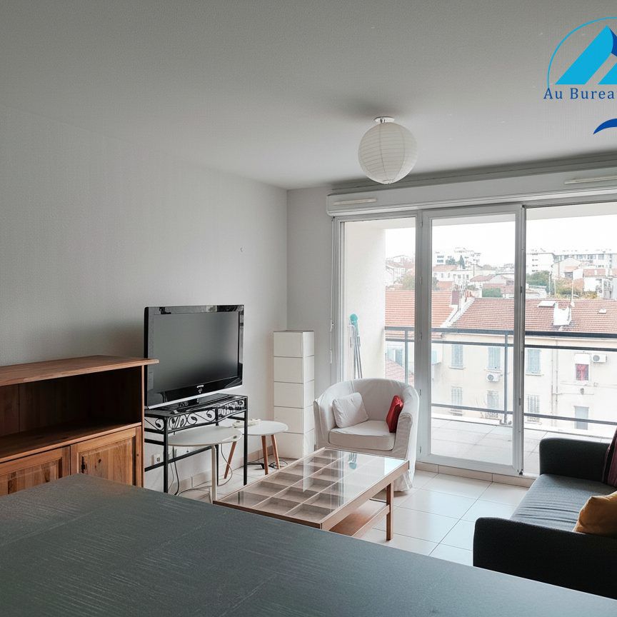 Location Appartement 3 pièces 57m² MARSEILLE 4ème - Photo 1