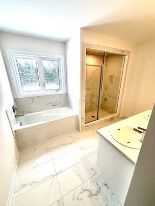 For Lease - 3028 Sandy Acres Avenue, Severn, Ontario - Photo 1