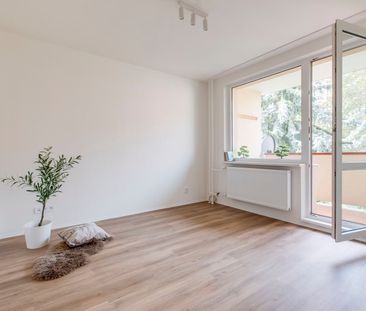 Pronájem bytu 3+1 • 67 m² bez realitkyTasovská, Praha - Zličín - Photo 1