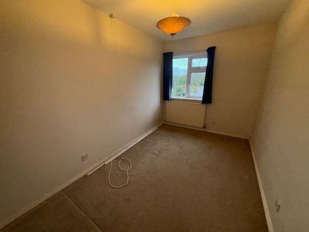 4 bedroom detached house to rent - Photo 5