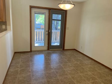 Townhouse in Lacombe - Photo 4