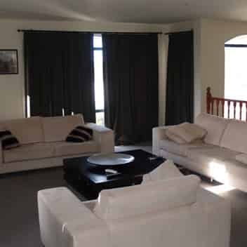 Manukau Heights - 4 brm, 2 bathroom - Photo 1