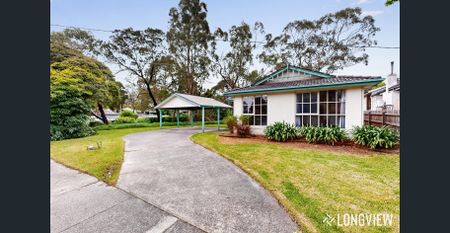 Leafy Three Bedroom Home in Ferntree Gully - Photo 2