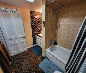 For Lease - 2123 Lawrence Avenue Unit# #1, Toronto, Ontario - Photo 5