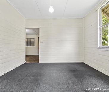 Tidy Cottage with Ample Yard Space - Photo 6